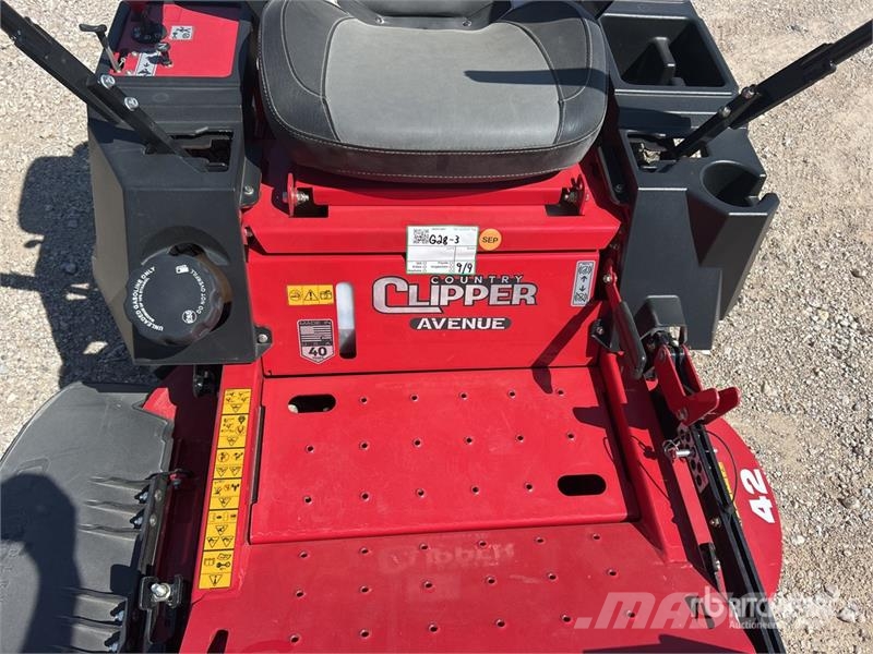 Country Clipper 1842KAT-A125 Zero-Turn Lawn Mower (Unused) Riding mowers