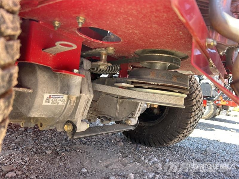 Country Clipper 1842KAT-A125 Zero-Turn Lawn Mower (Unused) Riding mowers