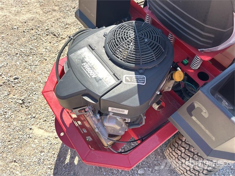 Country Clipper 1842KAT-A125 Zero-Turn Lawn Mower (Unused) Riding mowers