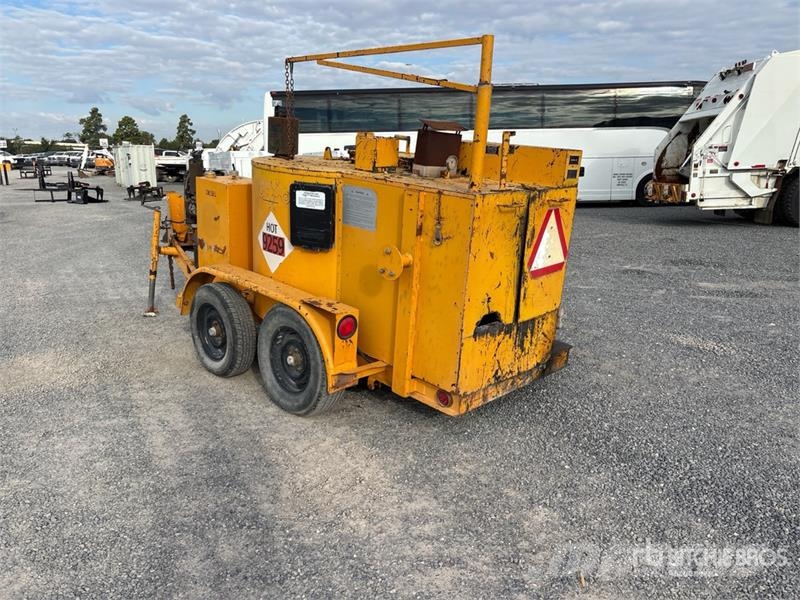 Crafco E-Z Pour T/A Hot Box Trailer 其他拖車