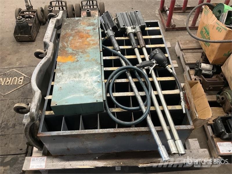  Creeper, Barrel Pumps, Bolt Bin Andre komponenter