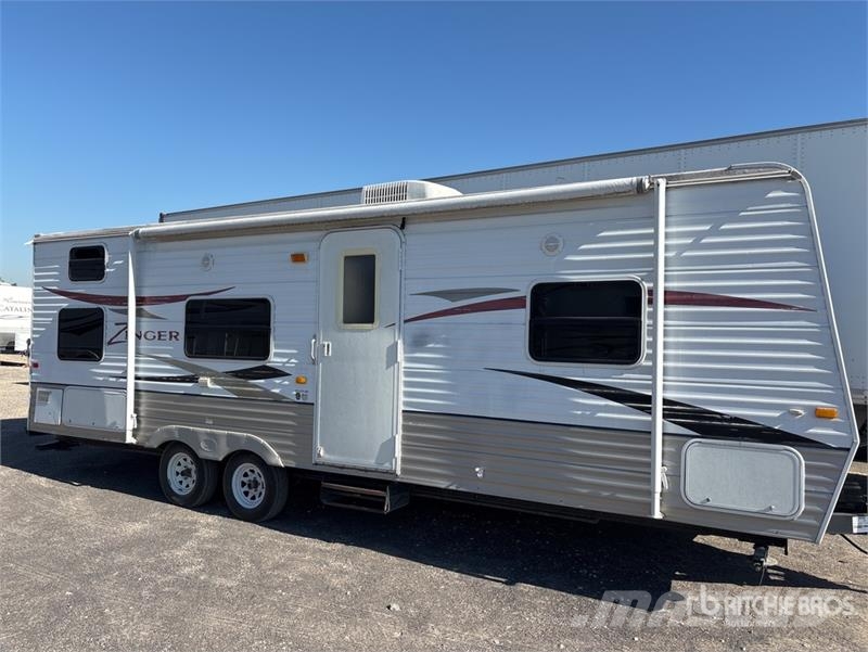 Crossroads Zinger 27BH 27 ft T/A Travel Trailer Citas piekabes
