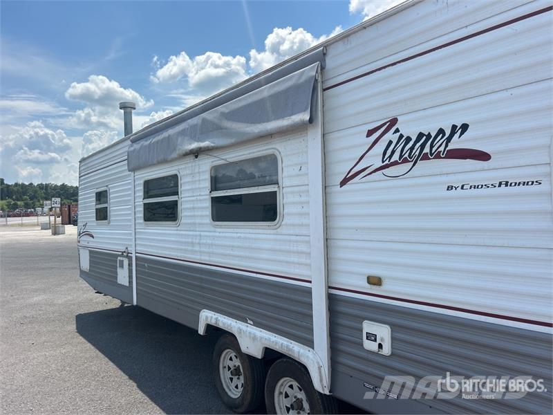 Crossroads Zinger 34 ft T/A Travel Trailer Altri rimorchi
