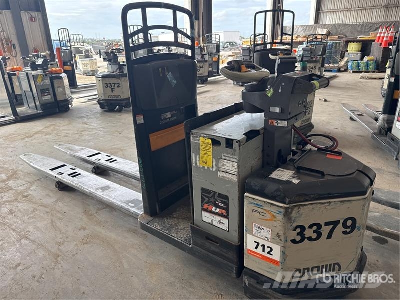 Crown PC4500-80 8000 lb Electric Pallet Jack 手拉式油壓拖板車