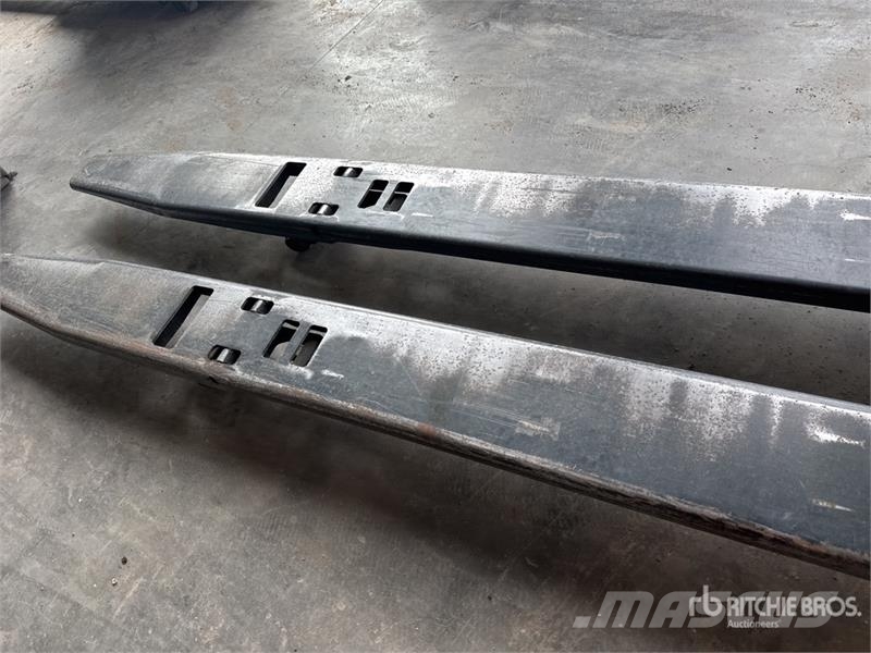 Crown PC4500-80 8000 lb Electric Pallet Jack 手拉式油壓拖板車