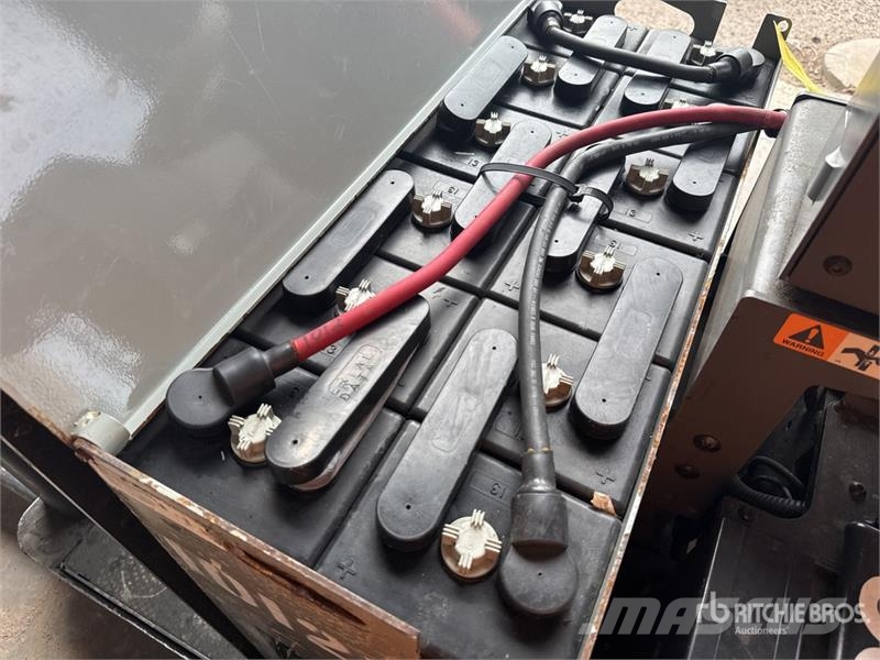 Crown PC4500-80 8000 lb Electric Pallet Jack Ručni paletar