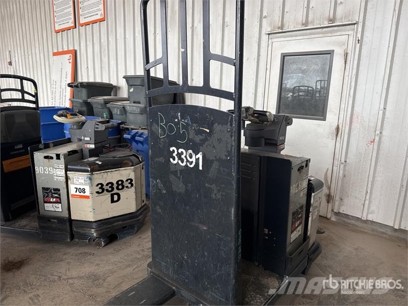 Crown PC4500-80 8000 lb Electric Pallet Jack Transpaletas Manuales