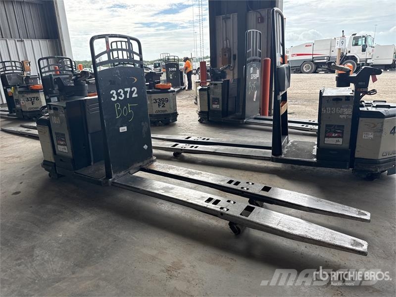Crown PC4500-80 8000 lb Electric Pallet Jack Ručni paletar