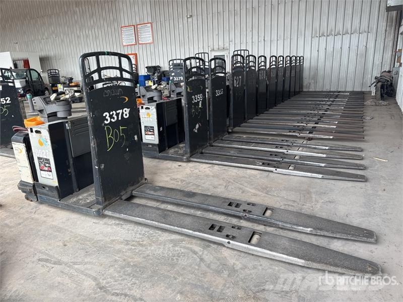 Crown PC4500-80 8000 lb Electric Pallet Jack 手拉式油壓拖板車