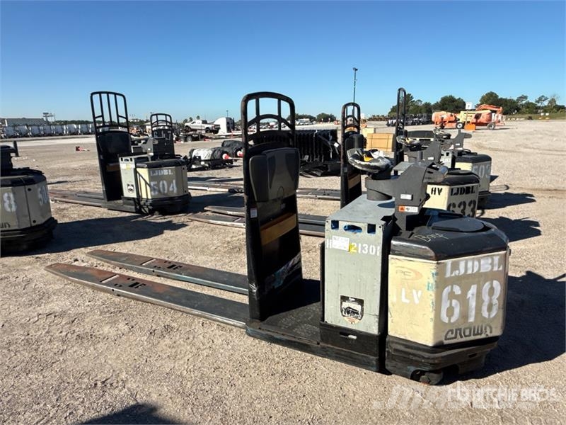 Crown PC4500-80 8000 lb Pallet Jack Kézi raklapemelő