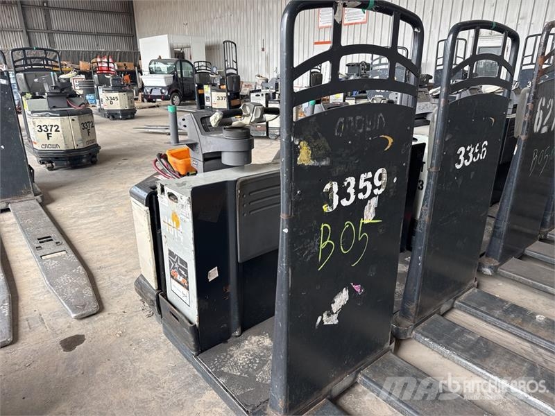 Crown PC4500-80 8000 lb Electric Pallet Jack 手拉式油壓拖板車