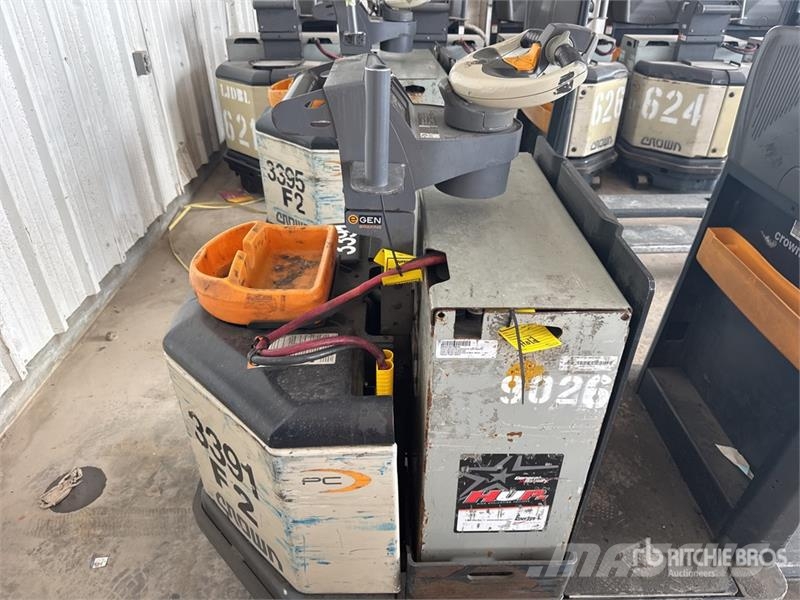 Crown PC4500-80 8000 lb Electric Pallet Jack Transpaletas Manuales