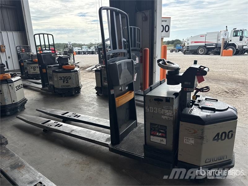 Crown PC4500-80 8000 lb Electric Pallet Jack 手拉式油壓拖板車