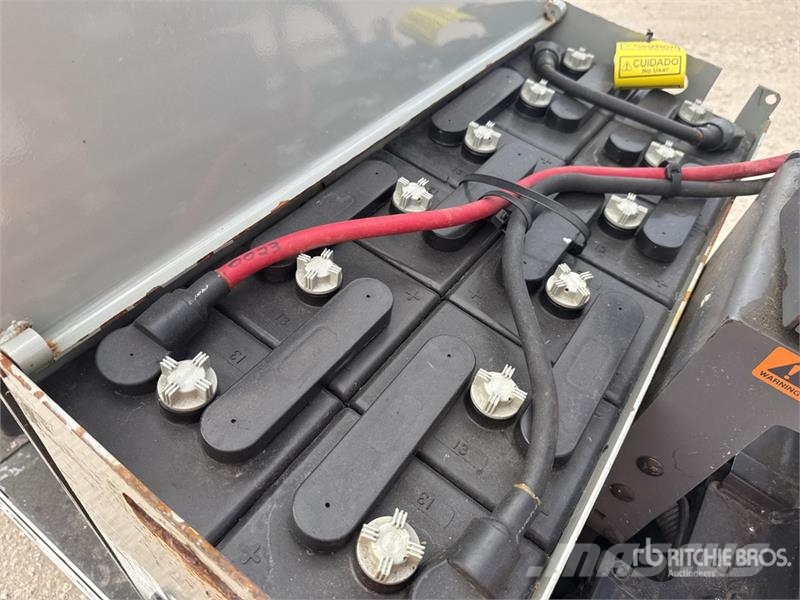 Crown PC4500-80 8000 lb Electric Pallet Jack Ručni paletar