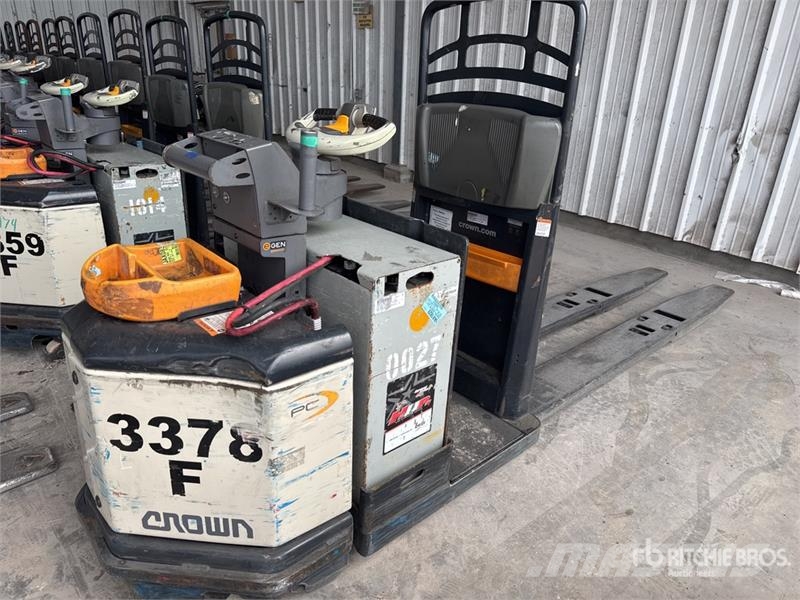 Crown PC4500-80 8000 lb Electric Pallet Jack 手拉式油壓拖板車