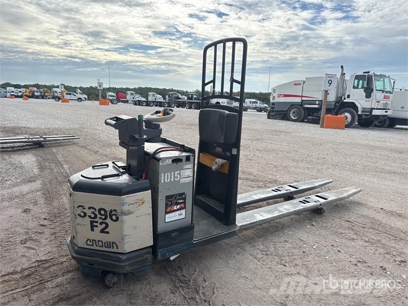Crown PC4500-80 8000 lb Electric Pallet Jack Ručni paletar