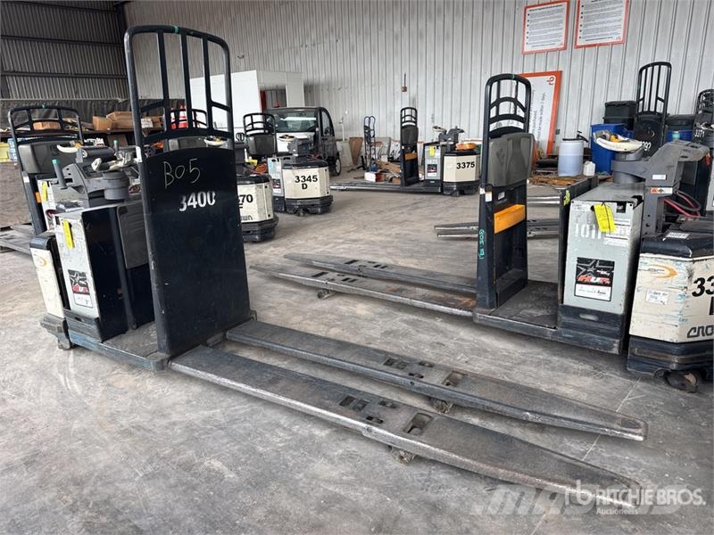 Crown PC4500-80 8000 lb Electric Pallet Jack 手拉式油壓拖板車