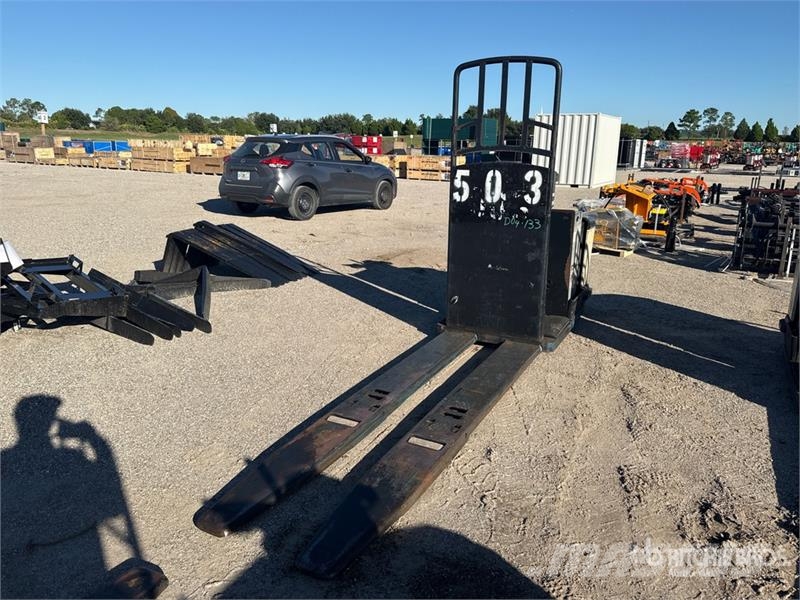 Crown PC4500-80 8000 lb Pallet Jack 手动码垛机