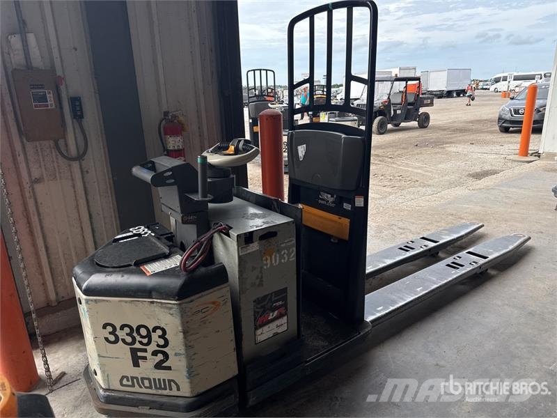 Crown PC4500-80 8000 lb Electric Pallet Jack Ručni paletar