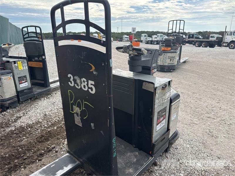 Crown PC4500-80 8000 lb Electric Pallet Jack Transpaletas Manuales