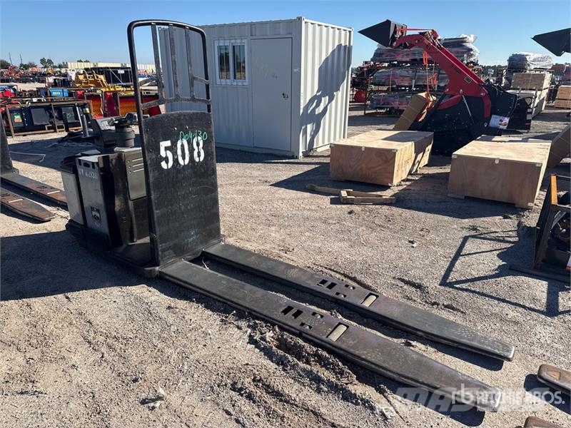 Crown PC4500-80 8000 lb Pallet Jack Kézi raklapemelő