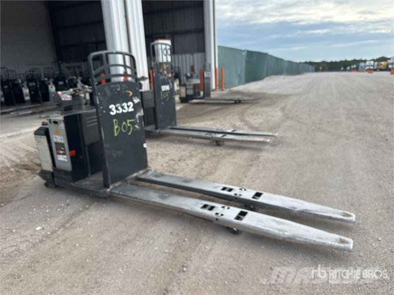 Crown PC4500-80 8000 lb Electric Pallet Jack Ručni paletar