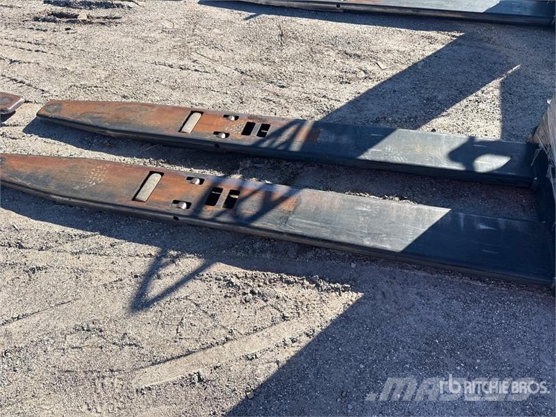 Crown PC4500-80 8000 lb Pallet Jack 手动码垛机