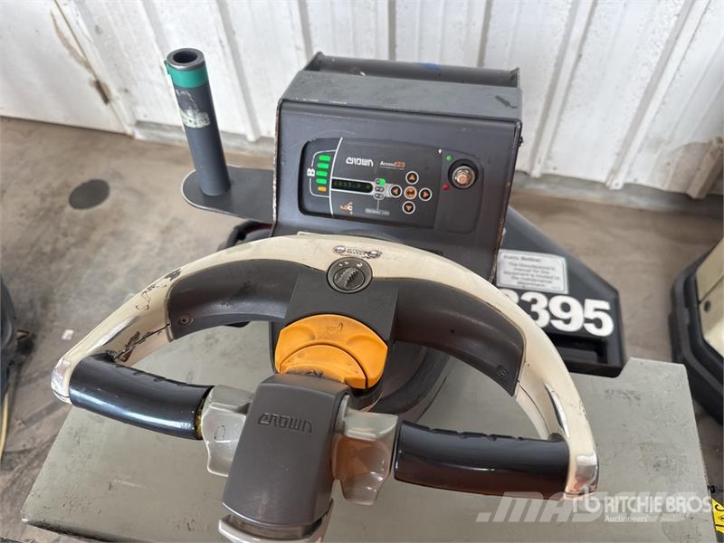 Crown PC4500-80 8000 lb Electric Pallet Jack Ručni paletar