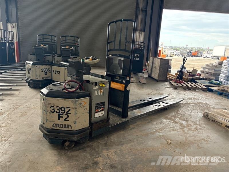 Crown PC4500-80 8000 lb Electric Pallet Jack Ručný paletový vozík