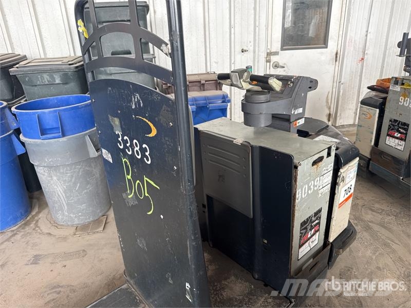 Crown PC4500-80 8000 lb Electric Pallet Jack 手拉式油壓拖板車