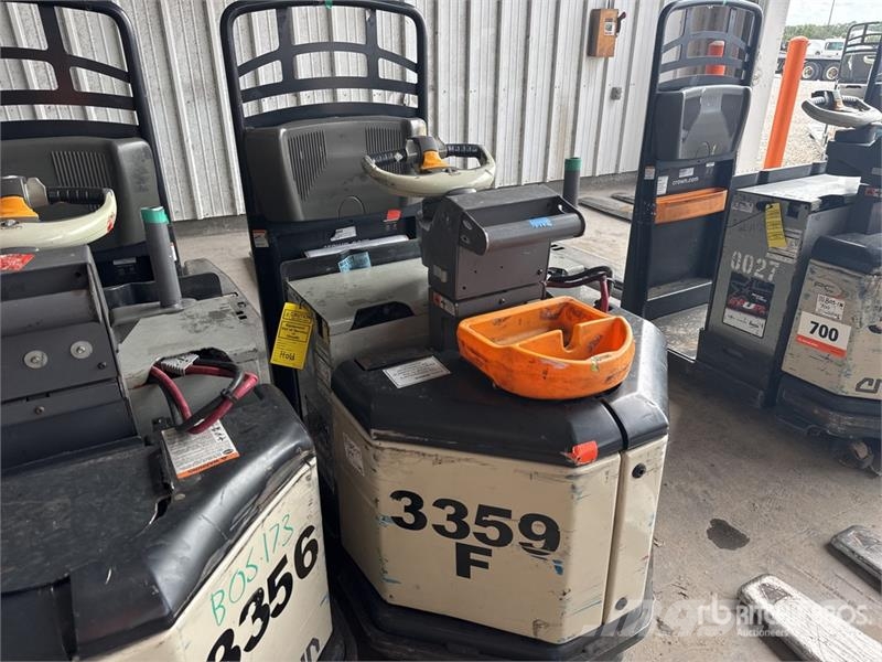 Crown PC4500-80 8000 lb Electric Pallet Jack 手拉式油壓拖板車