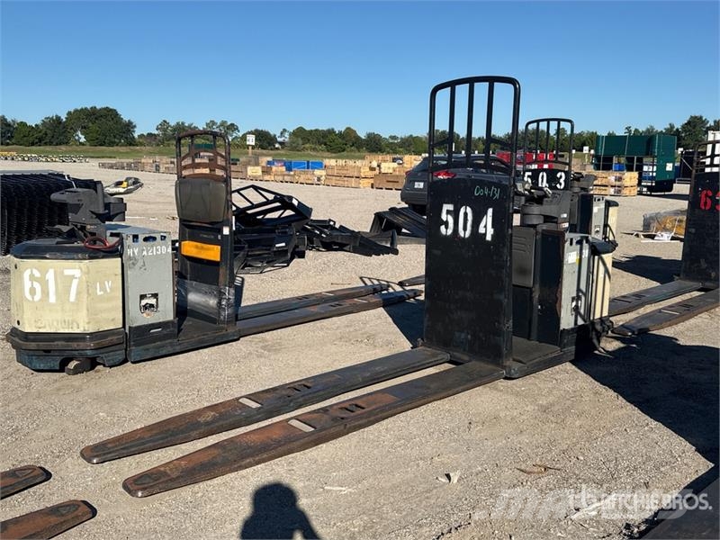 Crown PC4500-80 8000 lb Pallet Jack 手动码垛机