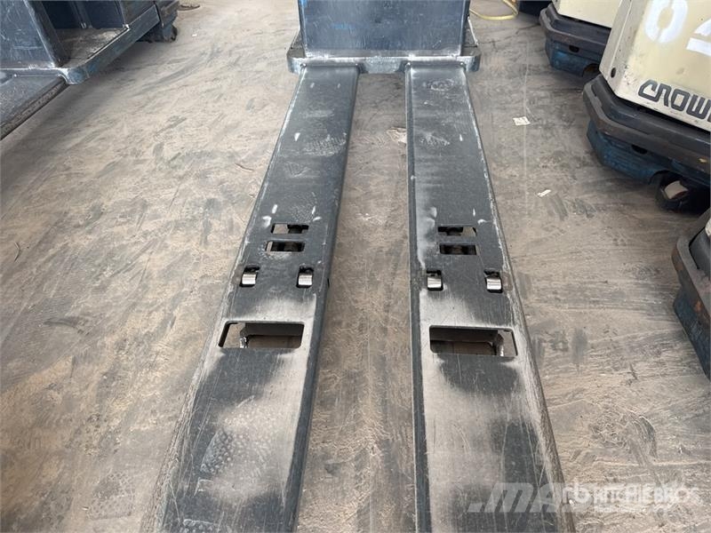 Crown PC4500-80 8000 lb Electric Pallet Jack Ručni paletar