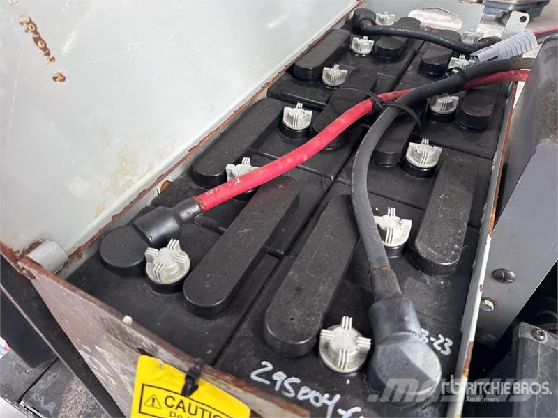 Crown PC4500-80 8000 lb Electric Pallet Jack Ručni paletar