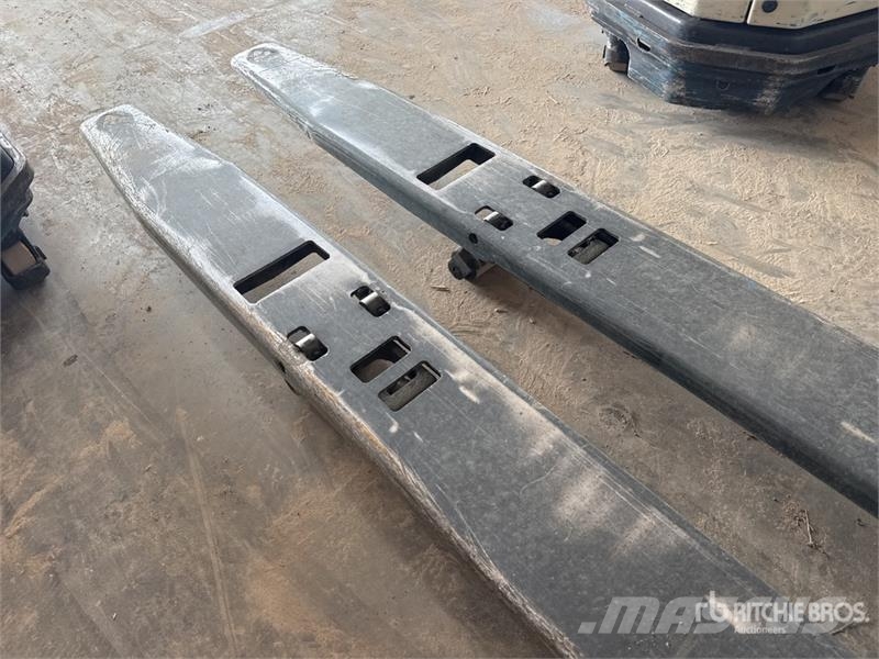 Crown PC4500-80 8000 lb Electric Pallet Jack Transpaletas Manuales