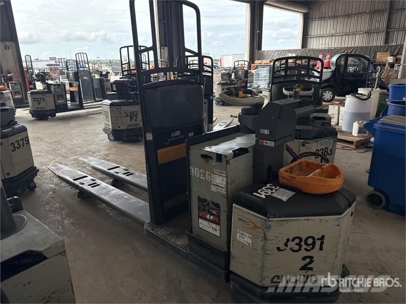 Crown PC4500-80 8000 lb Electric Pallet Jack Transpaletas Manuales