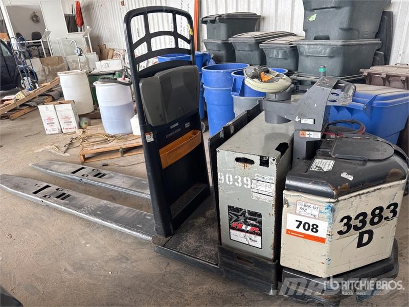 Crown PC4500-80 8000 lb Electric Pallet Jack 手拉式油壓拖板車