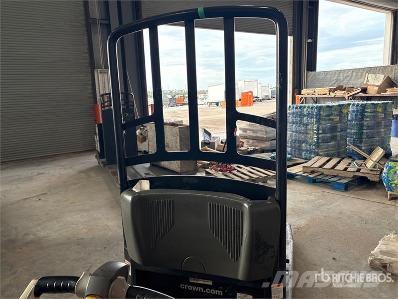 Crown PC4500-80 8000 lb Electric Pallet Jack Ručný paletový vozík