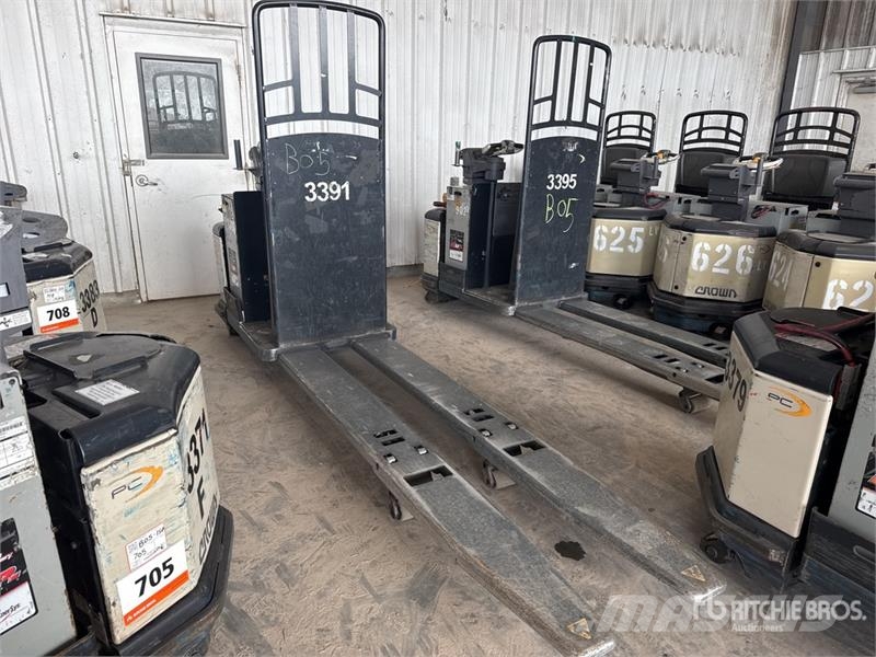 Crown PC4500-80 8000 lb Electric Pallet Jack Transpaletas Manuales