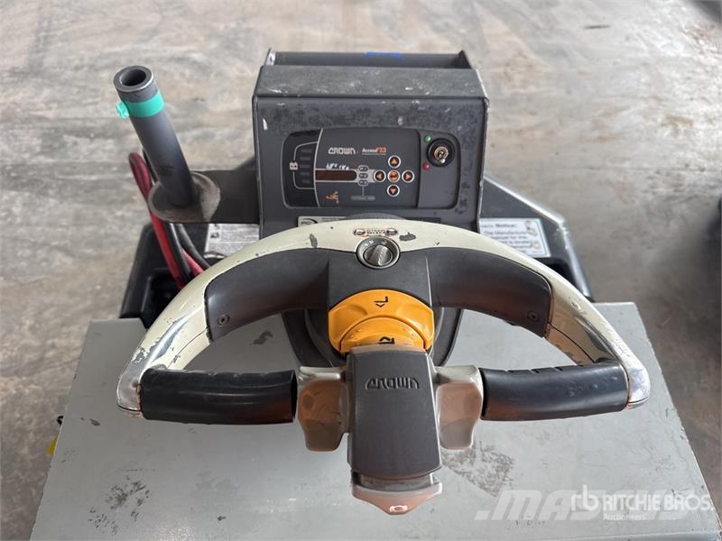 Crown PC4500-80 8000 lb Electric Pallet Jack Ručni paletar