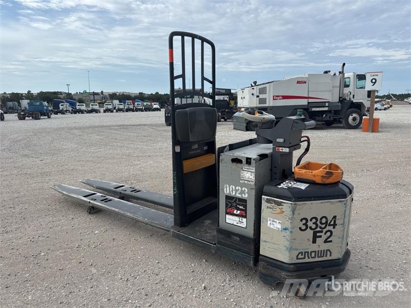 Crown PC4500-80 8000 lb Electric Pallet Jack Ručni paletar