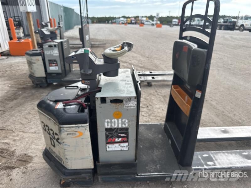 Crown PC4500-80 8000 lb Electric Pallet Jack Ručni paletar