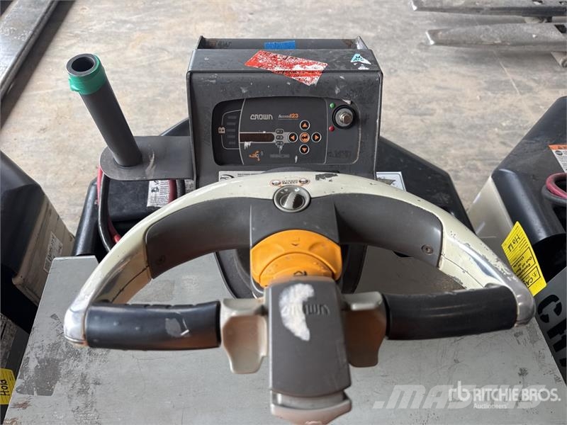 Crown PC4500-80 Pallet Jack Transpaletas Manuales