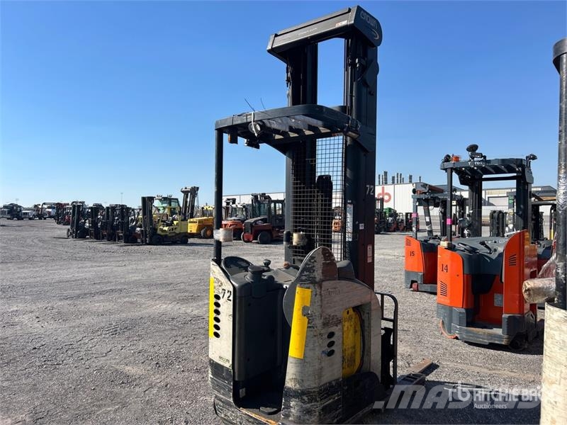 Crown RD 5525-30 3000 lb Electric Forklift Electric forklifts