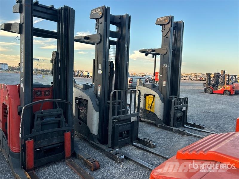 Crown RD 5725-30 3000 lb Reach Truck 리치 트럭