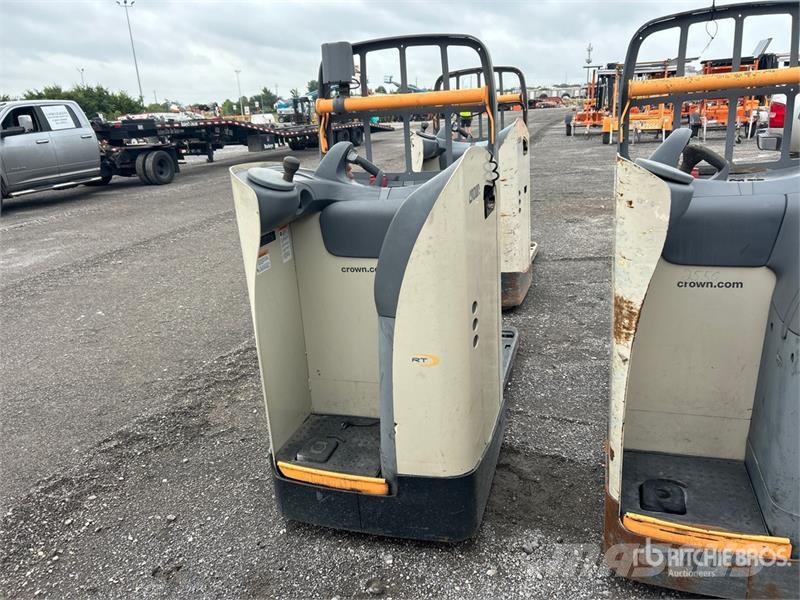 Crown RT4020-45 4409 lb Electric Pallet Jack 핸드파레트 트럭