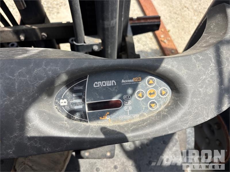 Crown sc5245-40 4000 lb Forklift شاحنات ذات رافعات شوكية تعمل بالكهرباء