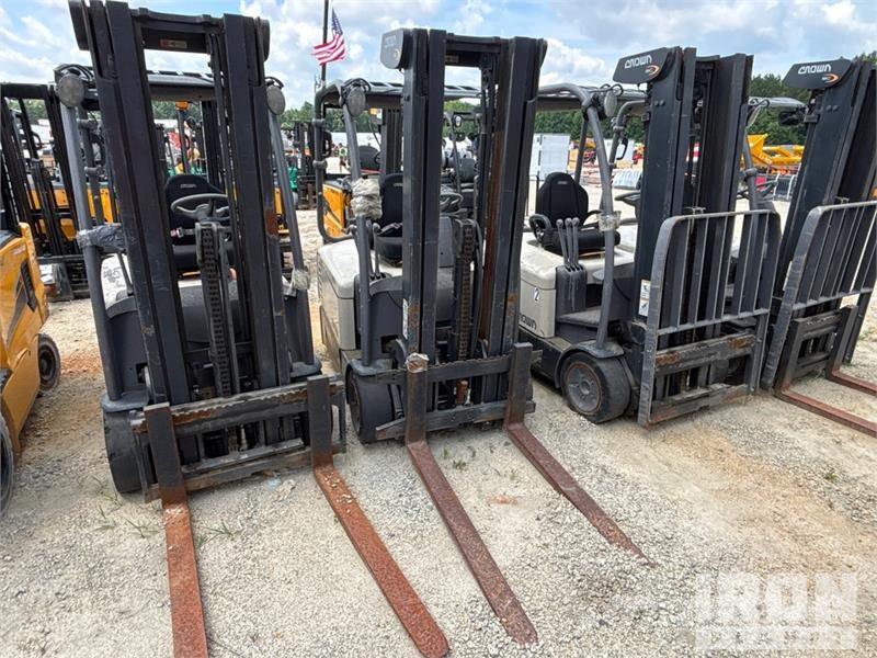 Crown sc5245-40 4000 lb Forklift شاحنات ذات رافعات شوكية تعمل بالكهرباء