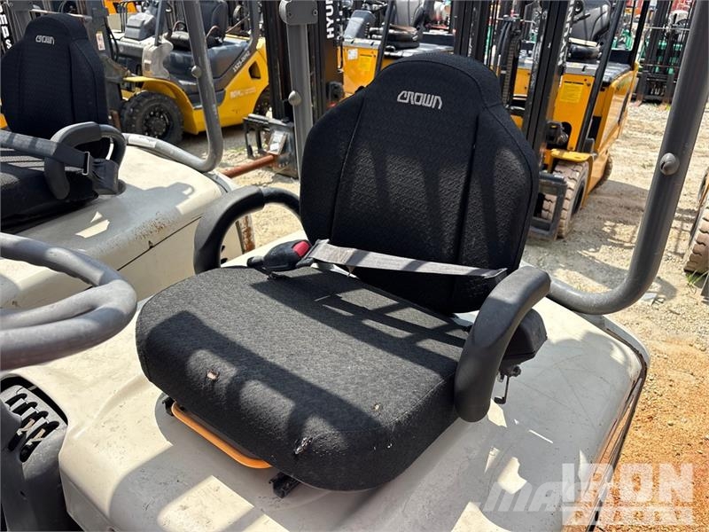 Crown sc5245-40 4000 lb Forklift شاحنات ذات رافعات شوكية تعمل بالكهرباء
