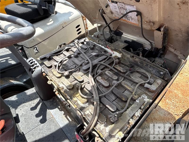 Crown sc5245-40 4000 lb Forklift شاحنات ذات رافعات شوكية تعمل بالكهرباء